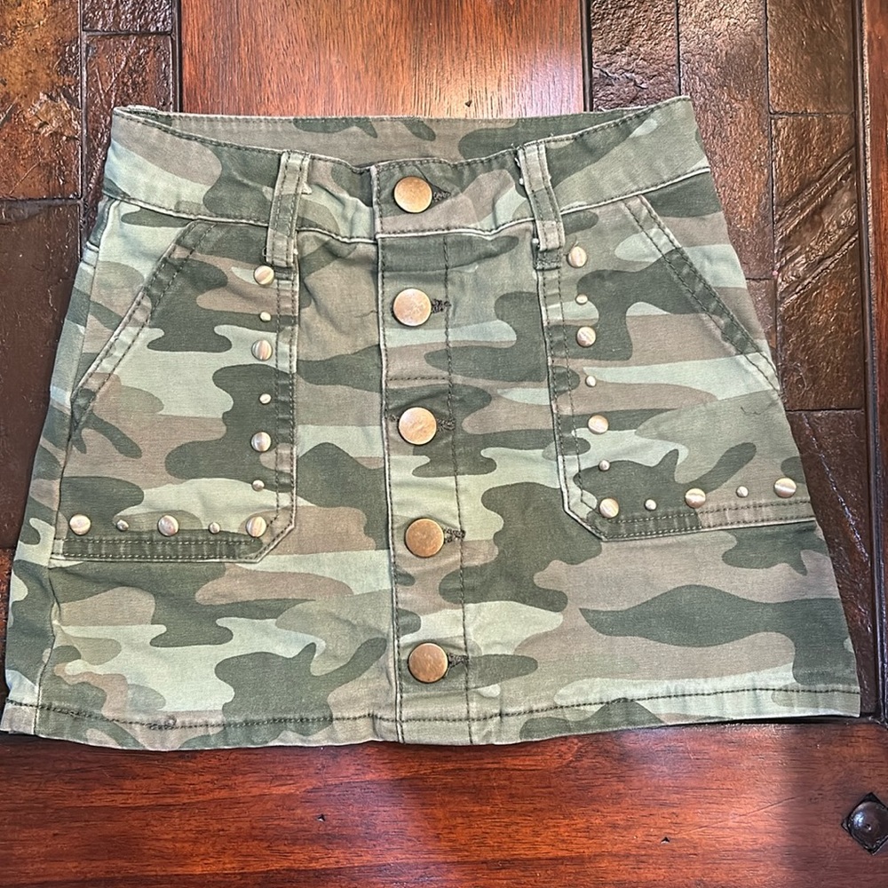 Girl’s Justice Camo Skirt